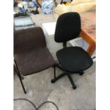 FOUR ITEMS TO INCLUDE A BLACK OFFICE CHAIR, A FURTHER CHAIR, A BLACK STOOL ON CHROME SUPPORTS AND