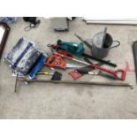 A BOSCH HEDGETRIMMER, MIXED TOOLS ETC IN WORKING ORDER