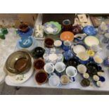 A LARGE COLLECTION OF ASSORTED CERAMICS TO INCLUDE MUGS, PLATES, BUTTER DISH ETC