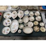 A LARGE COLLECTION OF CERAMICS, TUREENS, ROYAL DOULTON, ROYAL WORCESTER EVESHAM ETC