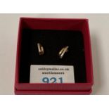 A PAIR OF 9CT GOLD EARRINGS