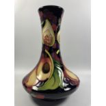 A MOORCROFT POTTERY 'QUEENS CHOICE' PATTERN VASE, HEIGHT 21CM