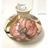 A MOORCROFT MAGNOLIA PATTERN SQUAT VASE, HEIGHT 11CM