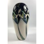 A MOORCROFT POTTERY 'TWENTY WINTERS' PATTERN VASE, HEIGHT 19CM