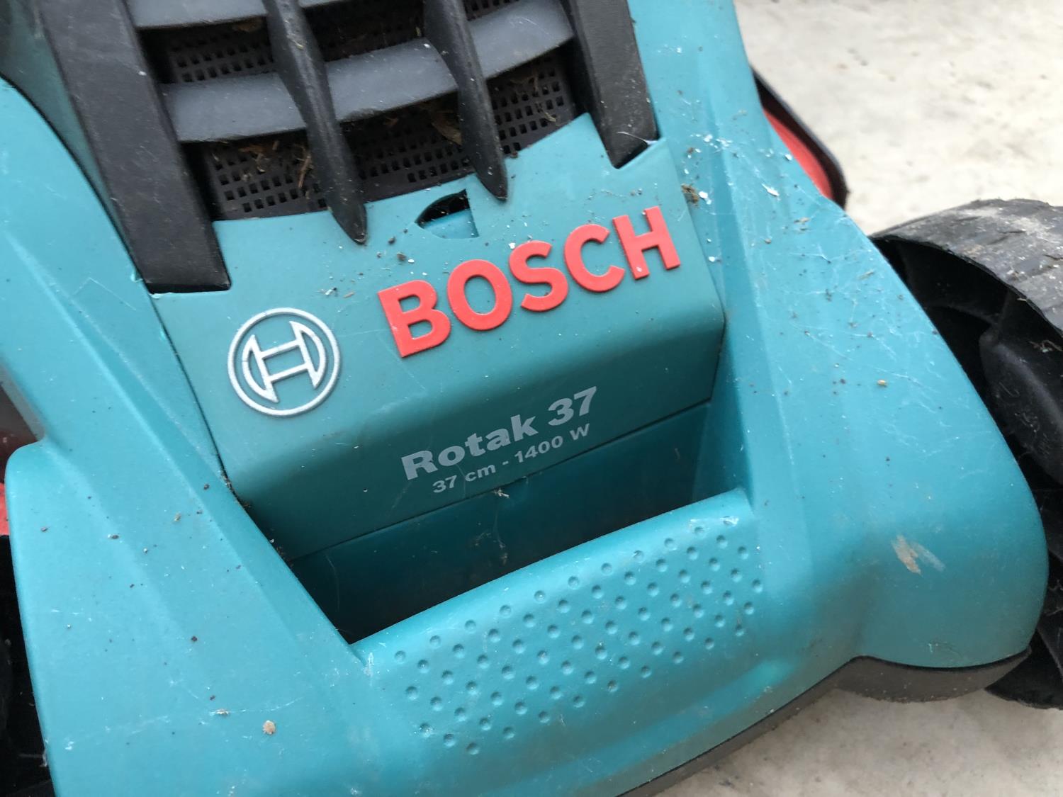 A BOSCH ROTAK 37 ELECTRIC LAWN MOWER - Image 2 of 2