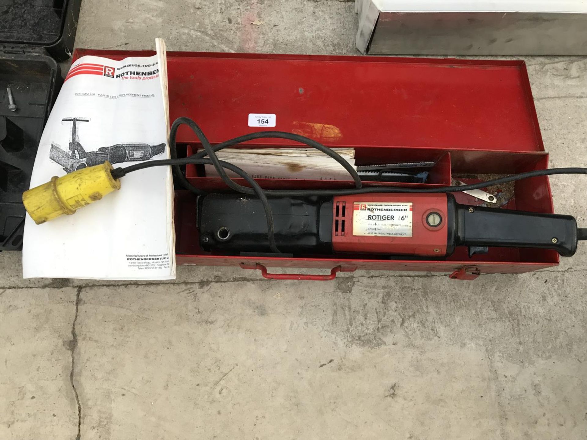 A ROTHENBERGER ROTIGER 110 VOLT 6" PIPE SAW - WITH CASE AND INSTRUCTION MANUAL - SOLD IN WORKING