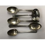 FIVE ITEMS OF HALLMARKED SILVER FLATWARE, TOTAL WEIGHT APPROX 153G