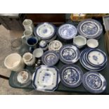 A COLLECTION CERAMIC PLATES TO INCLUDE CHURCHILL AND WEDGWOOD EXAMPLES