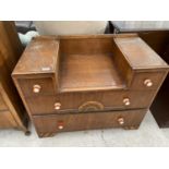 AN OAK DRESSING TABLE