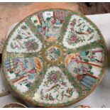 A CHINESE CANTON FAMILLE ROSE HAND PAINTED CHARGER, 41CM DIAMETER