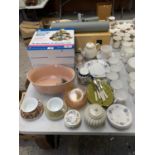 A COLLECTION OF MIXED CERAMICS AND COLLECTABLES TO INCLUDE CAKE STANDS, CUPS, TO INCLUDE EXAMPLES BY