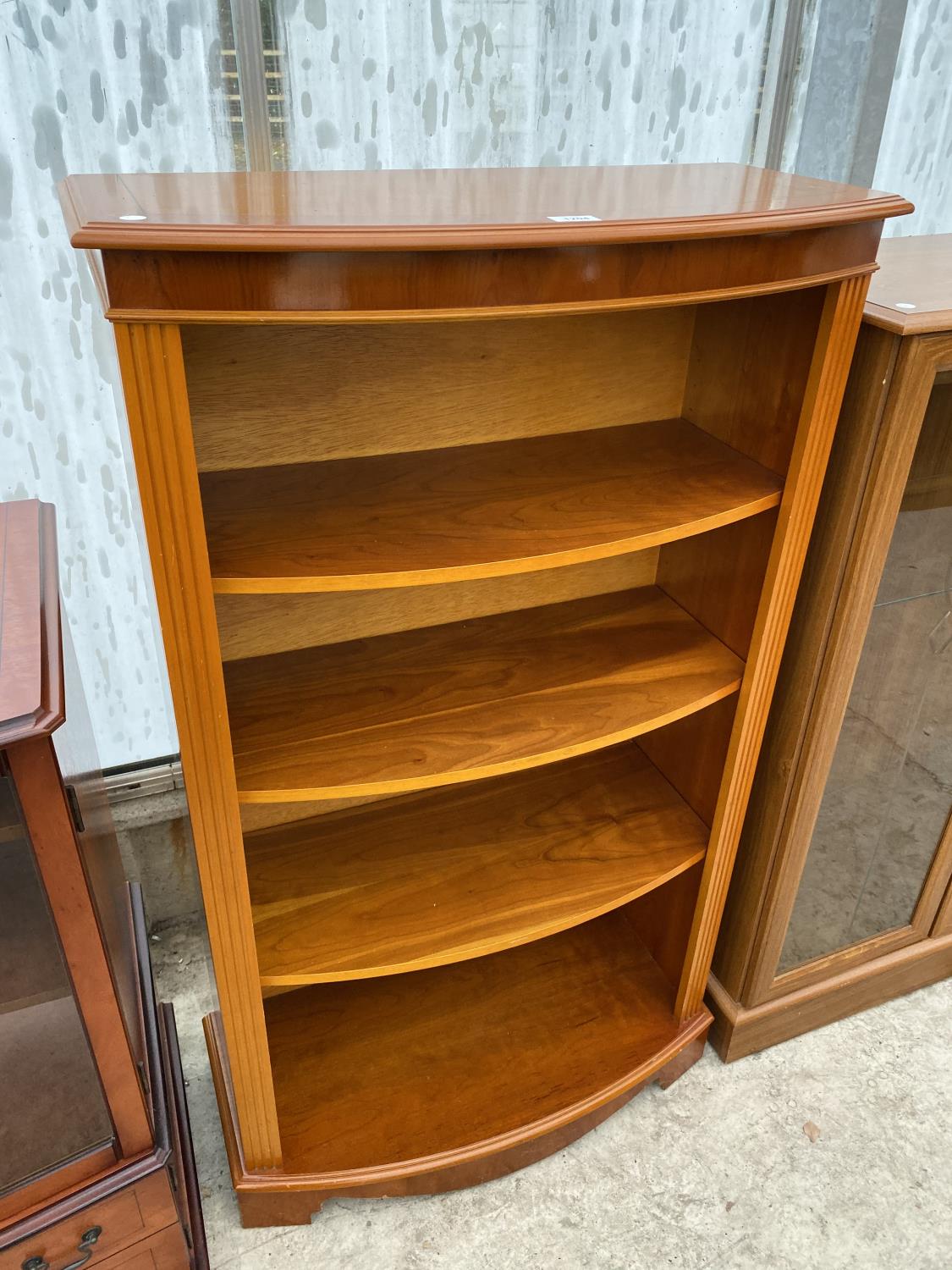 A YEW WOOD FOUR TIER BOOKCASE AND A MAHOGANY EFFECT CABINET WITH TWO GLAZED DOORS - Image 2 of 3