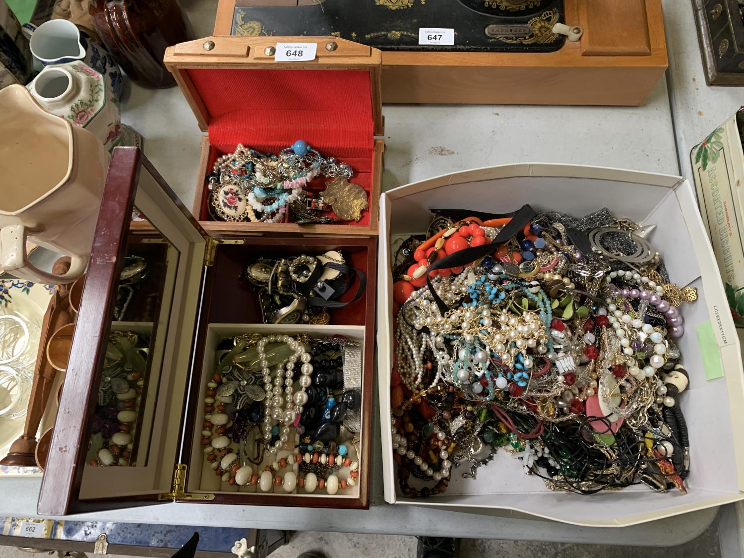 A COLLECTION OF ASSORTED COSTUME JEWELLERY, TO INCLUDE TWO JEWELLERY BOXES