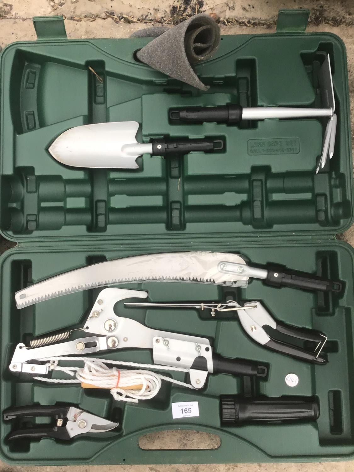 VARIOUS TOOLS TO INCLUDE GARDEN LOPPERS, TROWEL, FORK SOCKET SET, HAMMER, SCREWDRIVERS ETC IN CASES - Image 2 of 3