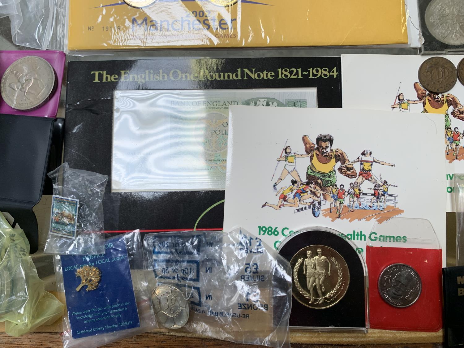 A MIXED LOT OF COINS TO INCLUDE 2002 MANCHESTER XV11 COMMONWEALTH GAMES FDC WITH FOUR £2 COINS , - Image 3 of 4