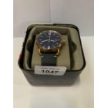 A GENTS BOXED FOSSIL WRIST WATCH