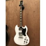 AN EPIPHONE GIBSON WHITE ELECTRIC GUITAR