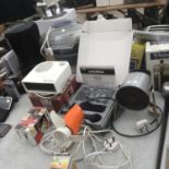 VARIOUS ITEMS TO INCLUDE A MICROPHONE, HEAT LAMP, FAN, HEATER ETC IN WORKING ORDER