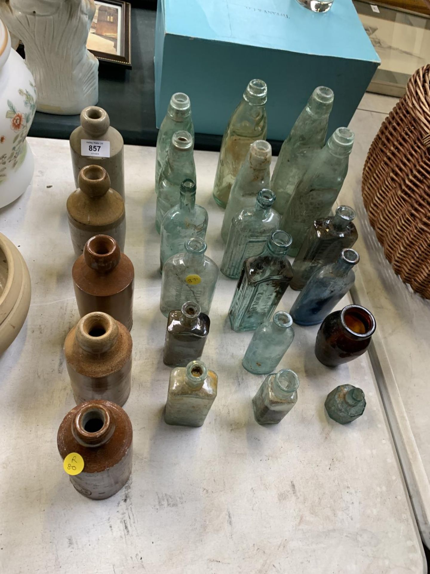 A LARGE COLLECTION OF ASSORTED COD BOTTLES, STONEWARE EXAMPLES ETC