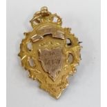 A 9CT GOLD CONVERTED MEDAL BROOCH, DATED 1908, WEIGHT 6.2G