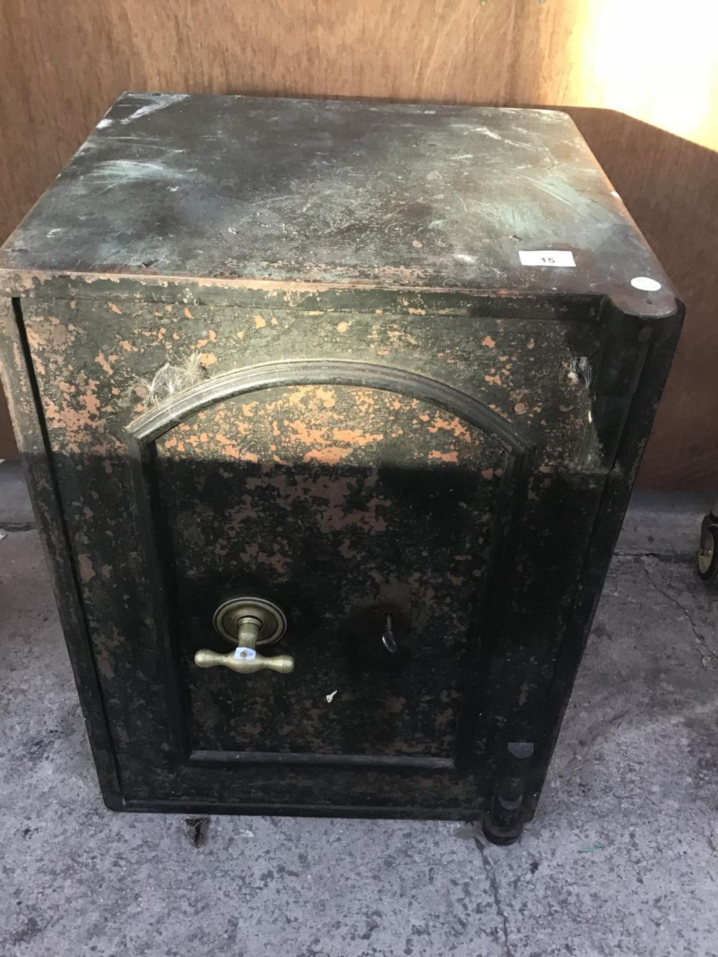 A HEAVY DUTY SAFE WITH KEY ( HANDLE WORKABLE BUT A/F)