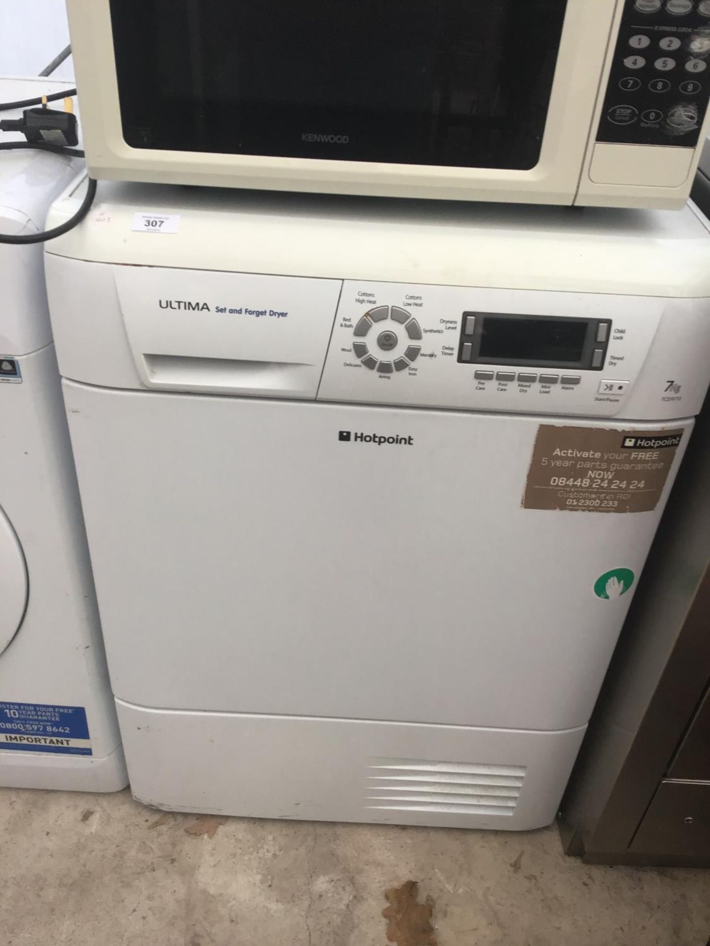 A HOTPOINT ULTIMA 'SET AND FORGET' DRYER IN WORKING ORDER