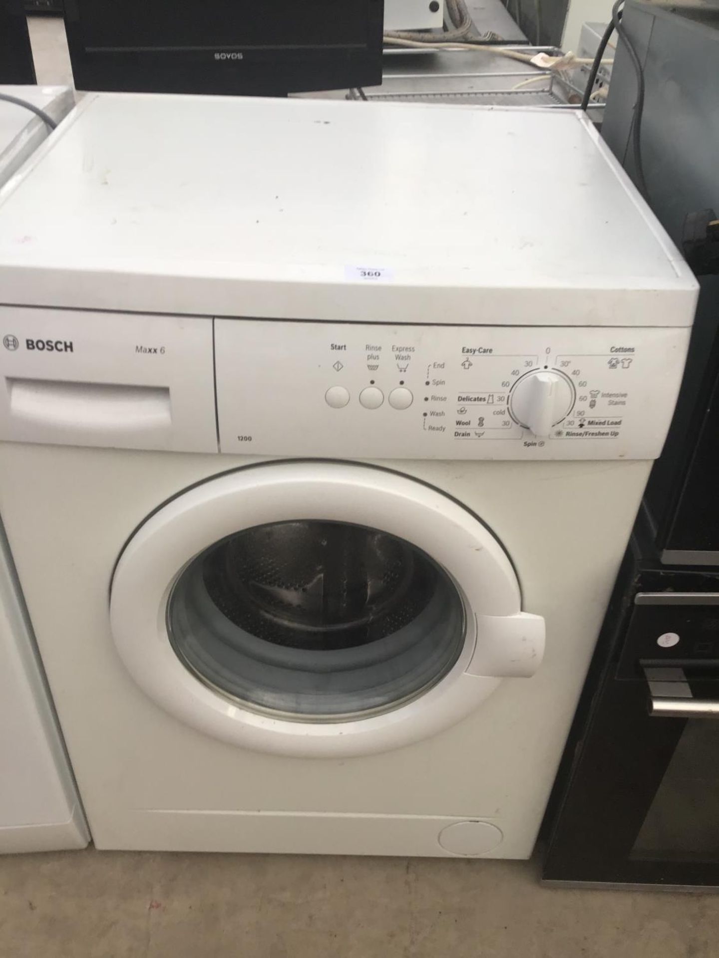 A BOSCH MAXX 6 WASHING MACHINE IN WORKING ORDER