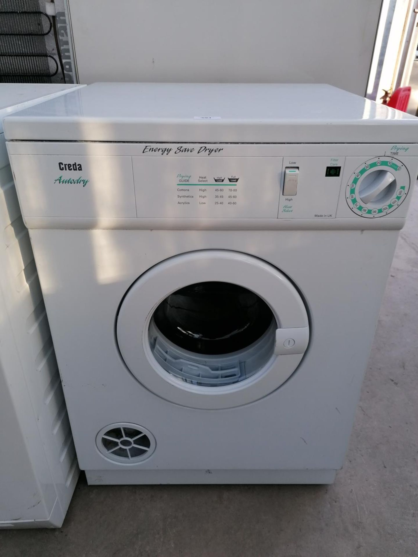 A CREDA AUTODRY DRYER IN CLEAN AND WORKING ORDER