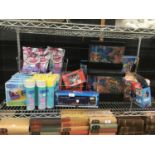 A LARGE QUANTITY OF NEW AND BOXED TOYS TO INCLUDE PEPPA PIG CONSTRUCTION SETS, FOAM SOAP, AQUARIUMS,