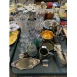 A COLLECTION OF GLASSWARE AND SILVER PLATE TO INCLUDE CUPS, VASES, DISHES ETC