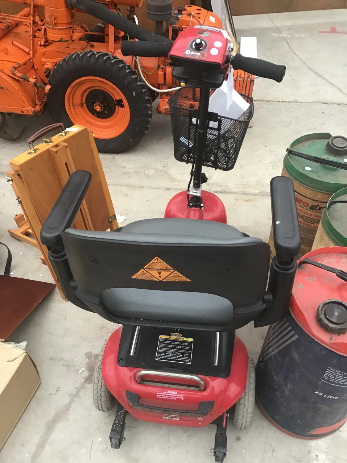 A WISPA MOBILITY SCOOTER WITH CHARGER IN CLEAN AND WORKING ORDER - Image 4 of 5