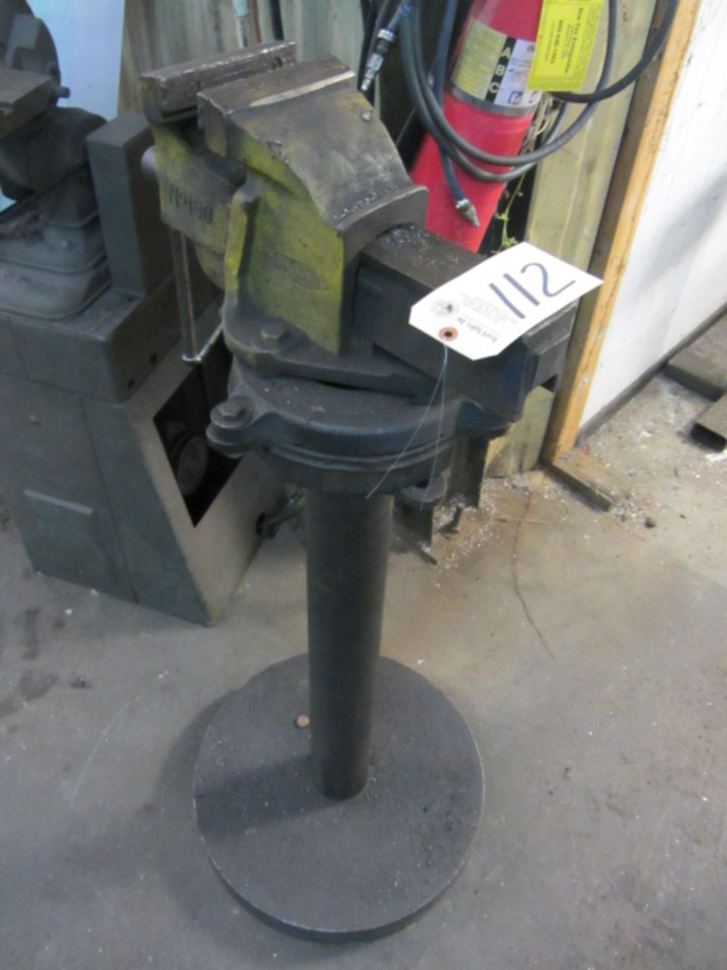 6'' Pedestal Vise