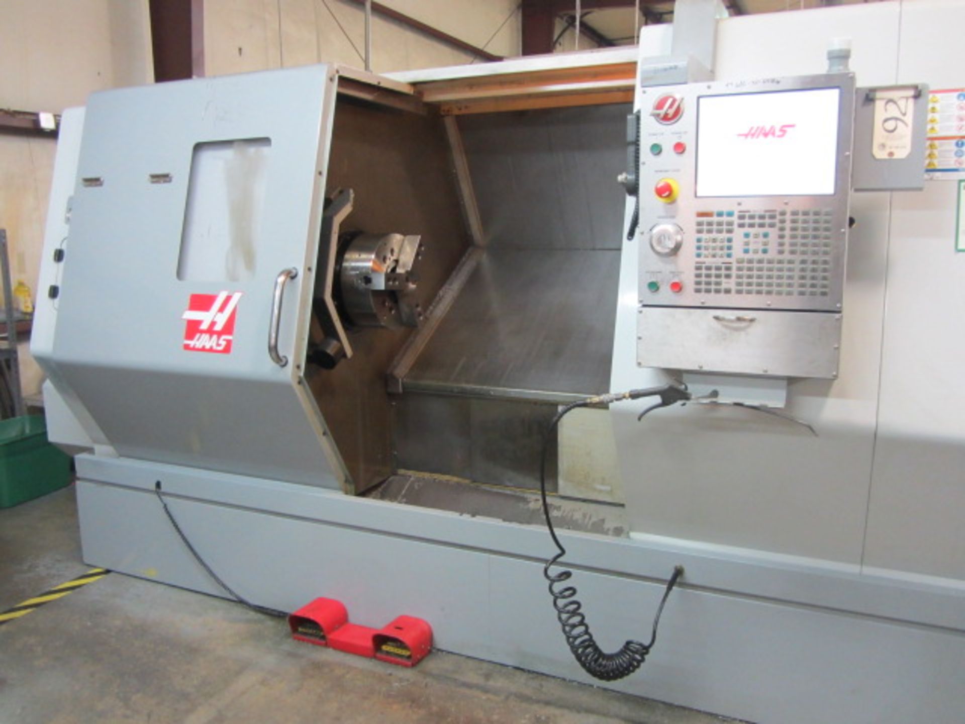 Haas SL40 CNC Turning Center with 15'' 3-Jaw Power Chuck, 4-1/2'' Bore, Approx 70'' Max Distance - Bild 2 aus 10