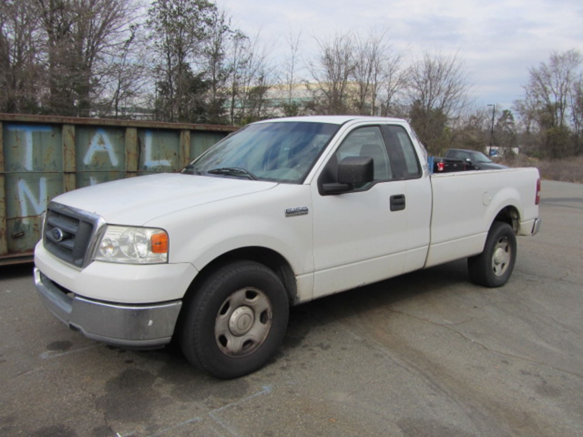 Ford F-150 XLT Triton Pick-Up Truck with 8' Bed, Automatic Transmission, AC & Heat, vin: