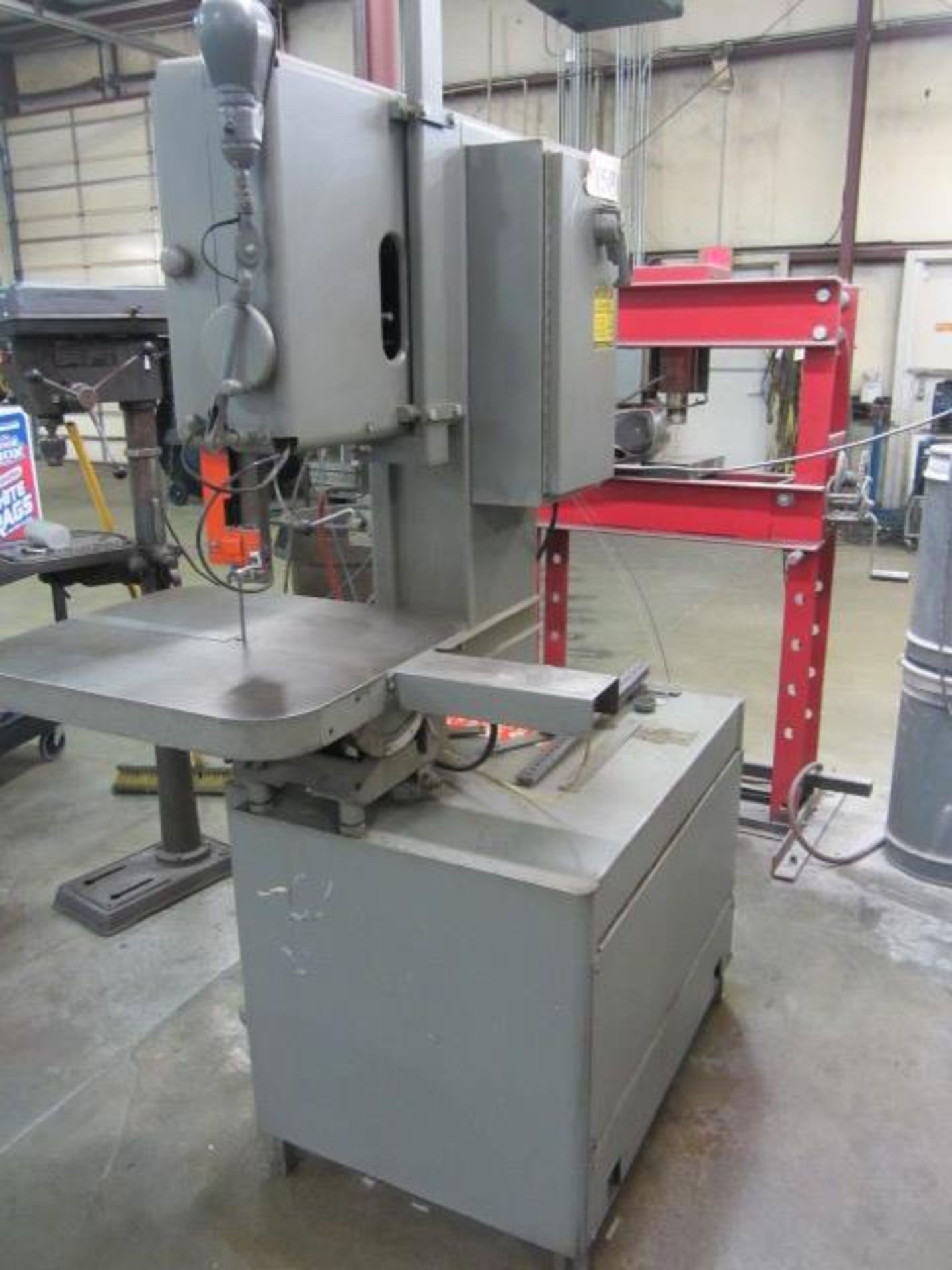 Grob Model 4V-18 18'' Vertical Bandsaw with 28'' x 24'' Hydraulic Feed & Tilt Table, Variable - Image 4 of 6