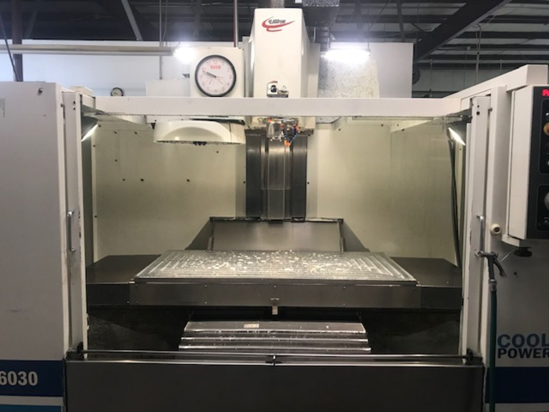 Fadal VMC 6030 CNC Vertical Machining Center with 62'' x 30'' Table, #40 Taper Spindle Speeds to - Bild 5 aus 7