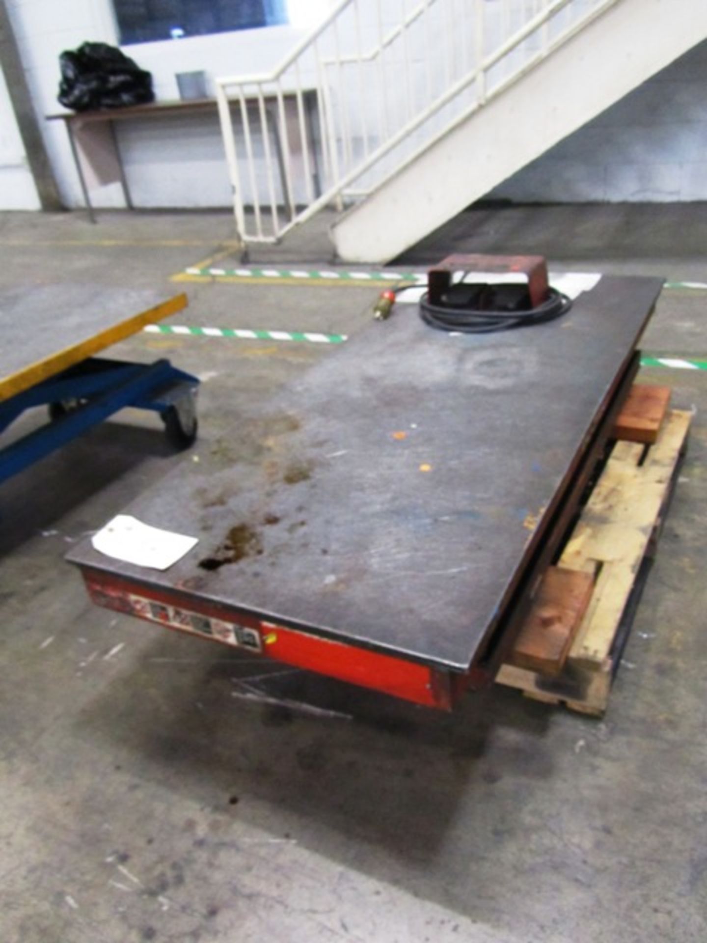 Presto 4,000lb Capacity Scissor Lift Table with Foot Pedal Control