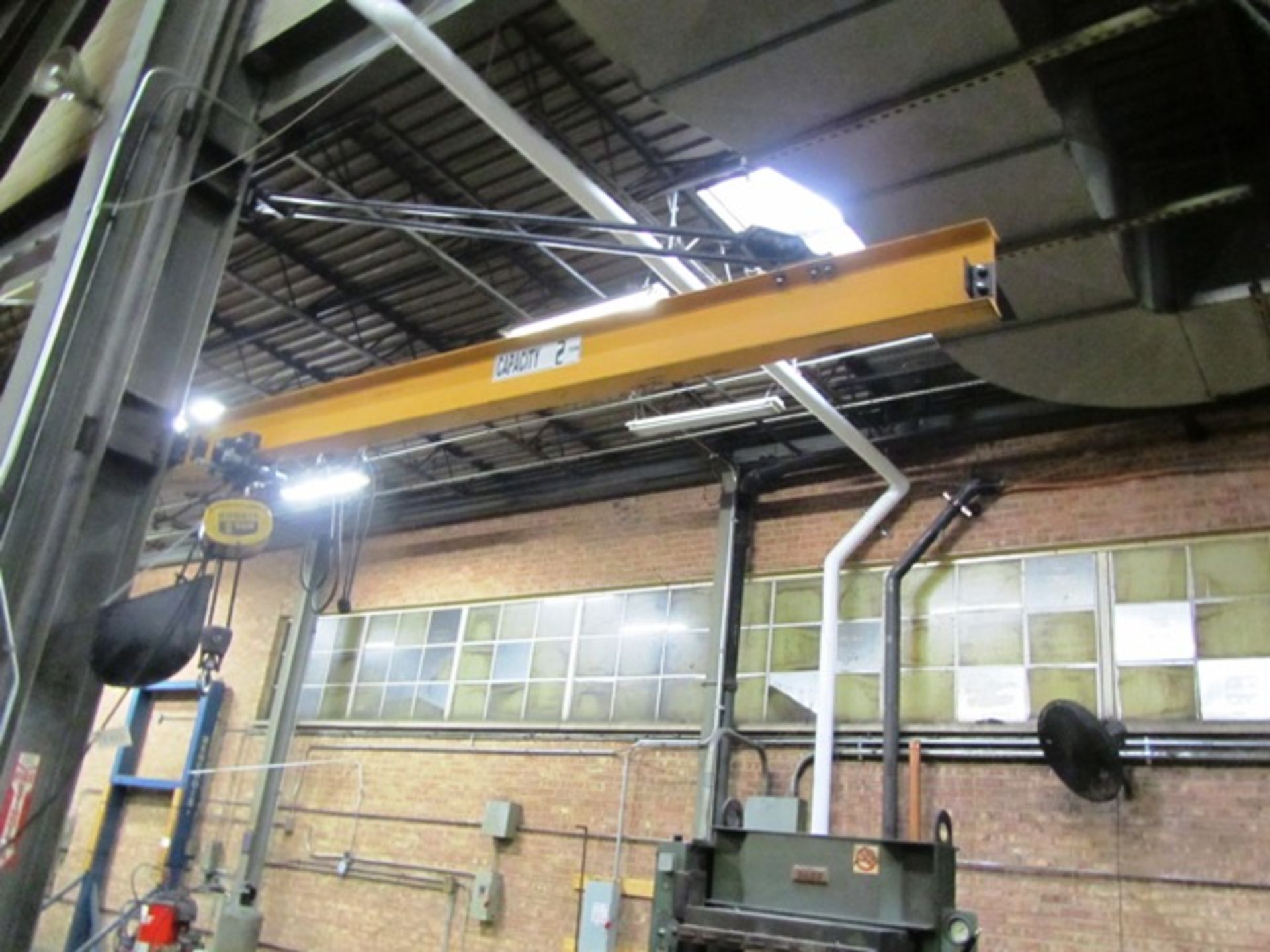 2 Ton Wall Mounted Jib Crane with Budgit 2 Ton Electric Hoist with Pendant Control