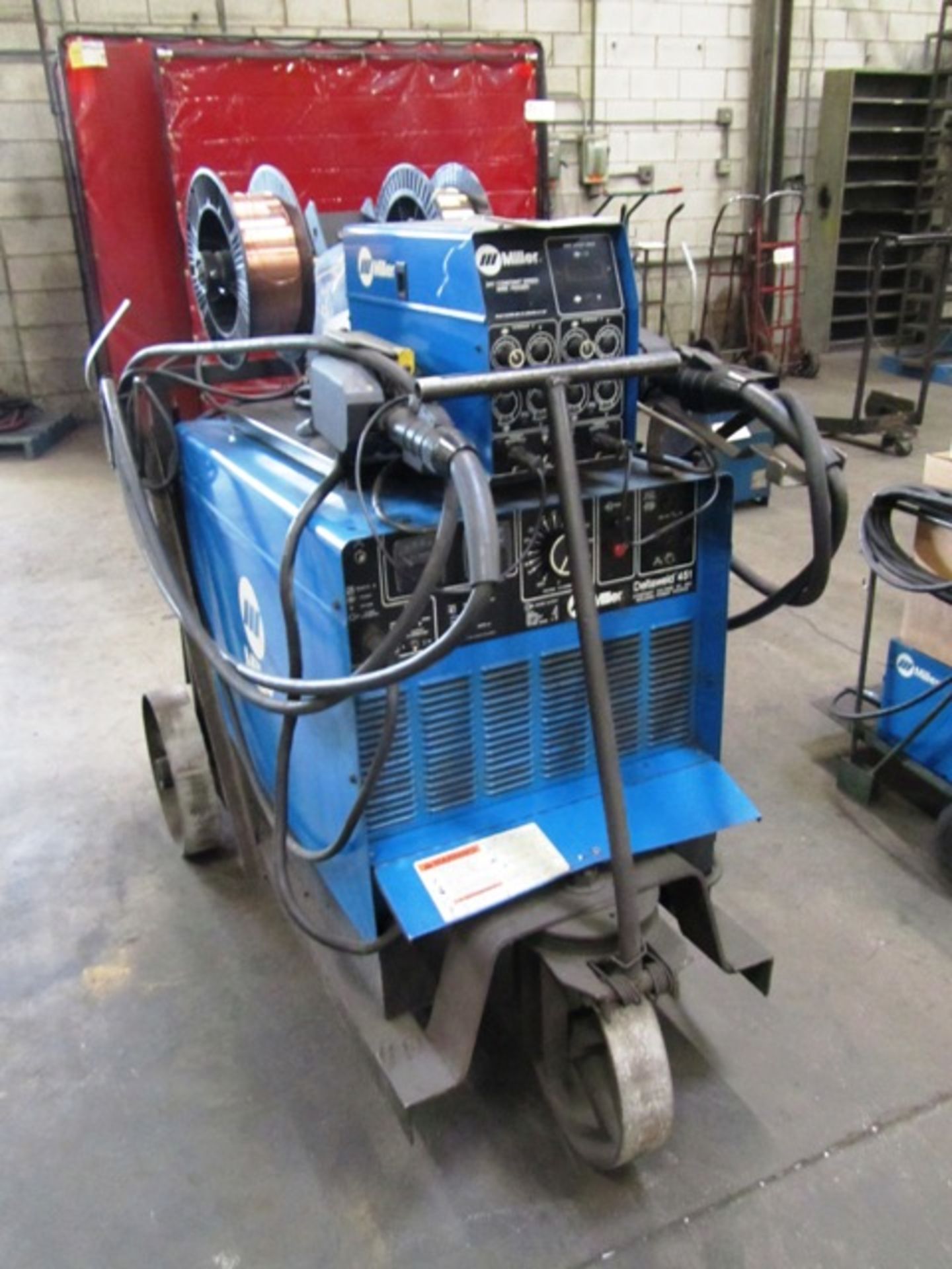 Miller Deltaweld 451 Portable Welder with Miller 24 Volt Constant Speed Wire Feeder, sn:KE729079