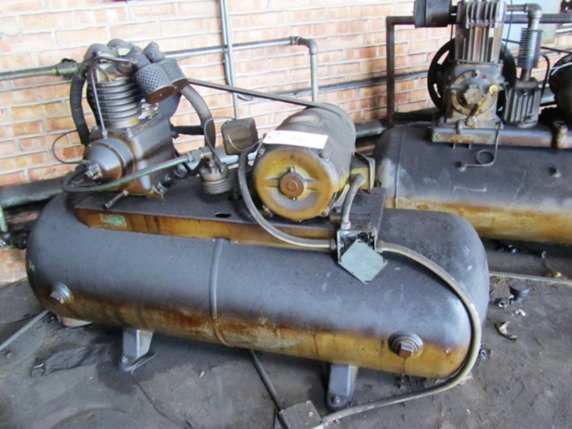 DeVilbiss Approx 15 HP 2 Stage Horizontal Tank Mounted Air Compressor