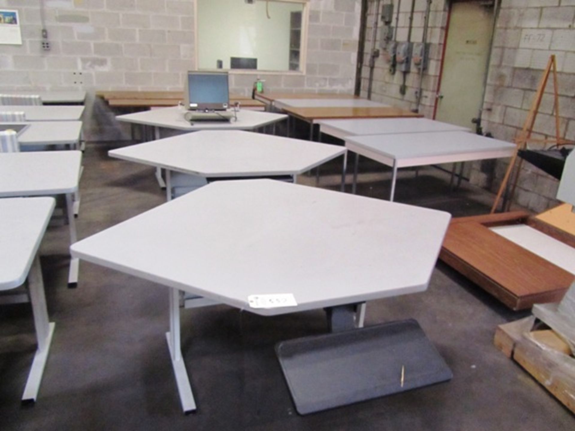 (10) Office Desks