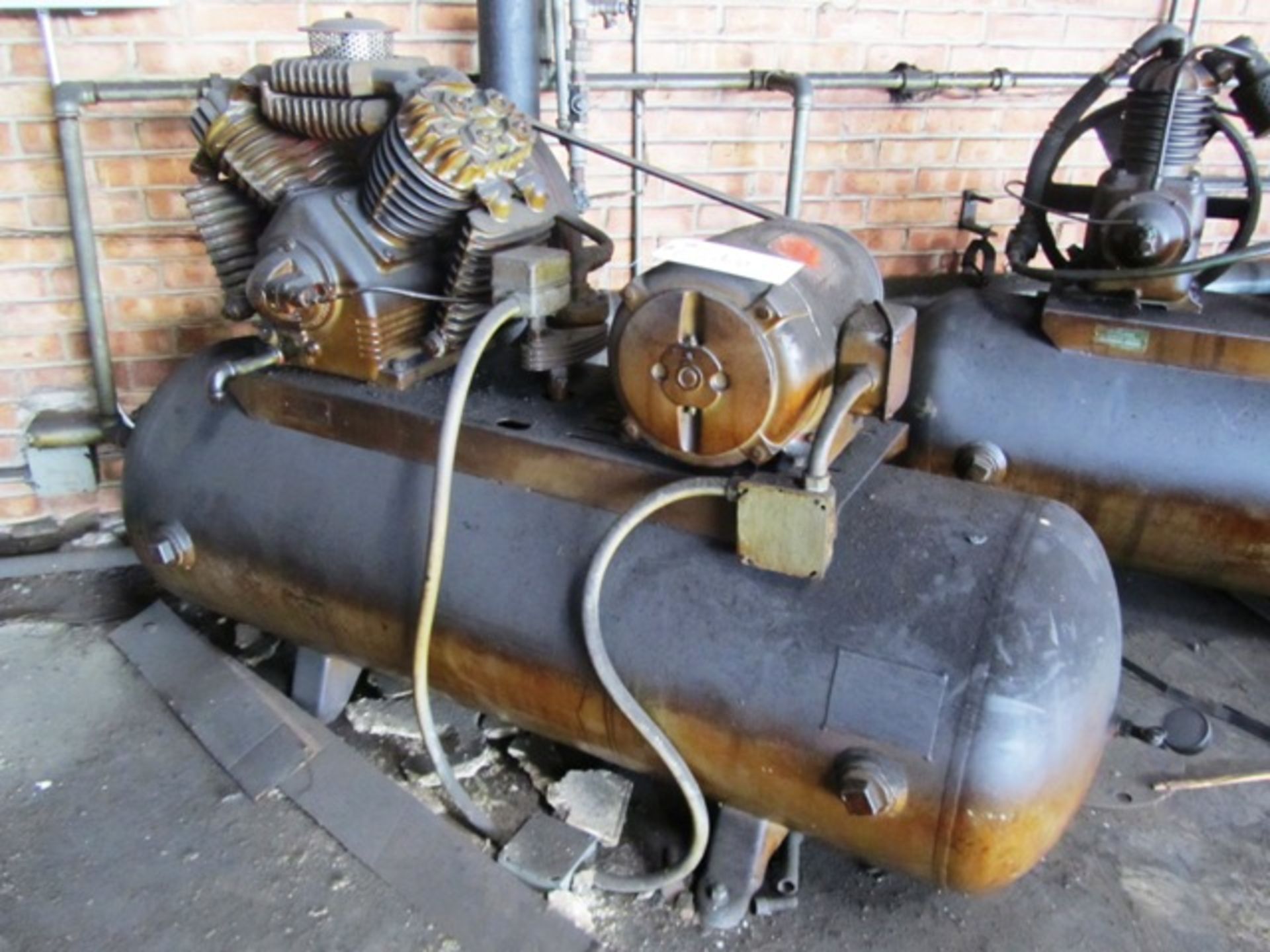 DeVilbiss Approx 15 HP 2 Stage Horizontal Tank Mounted Air Compressor