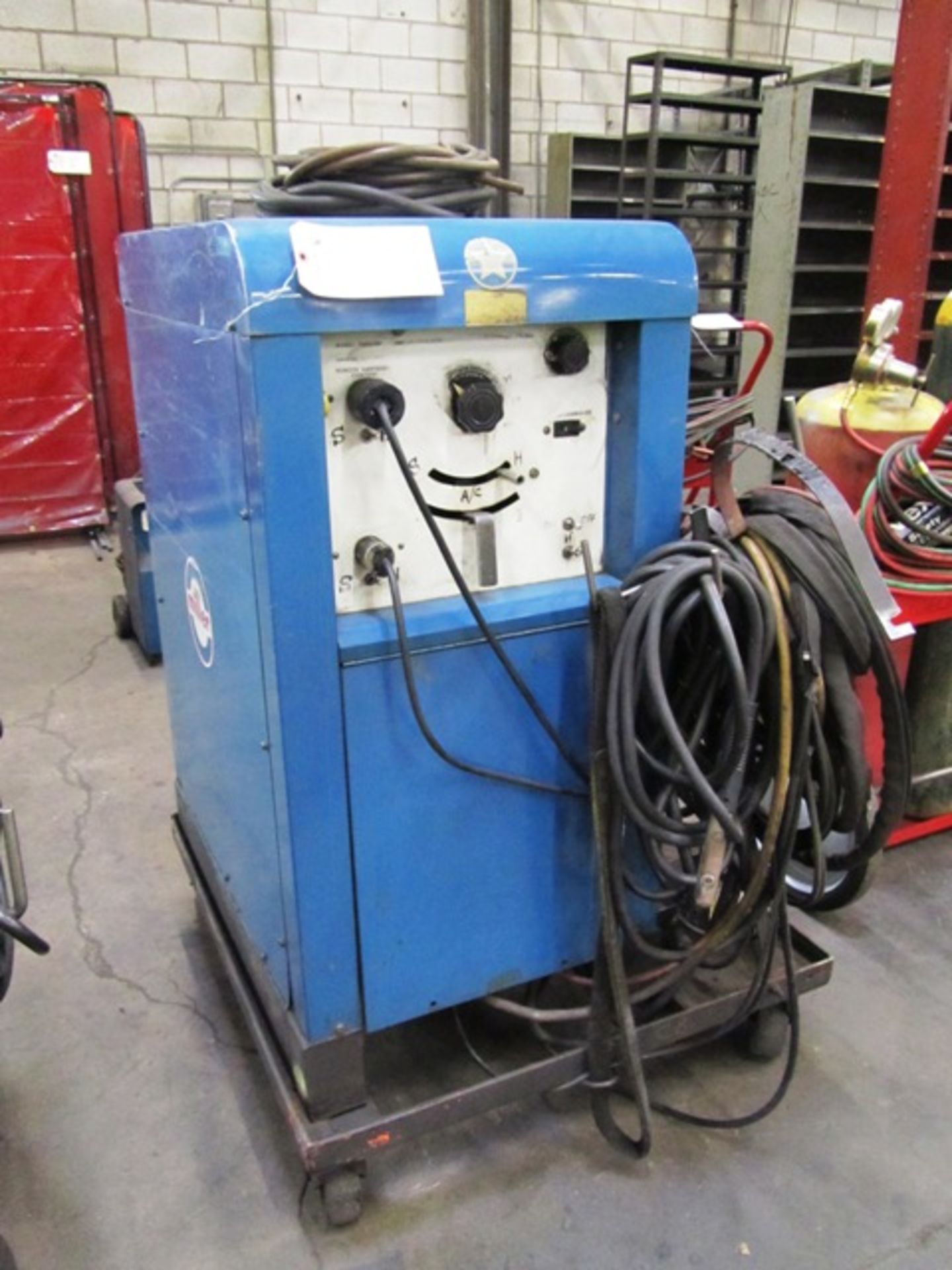 Miller Model 330A/BP AC/DC Gas Tungsten Portable Welding Power Source, sn:HH052847