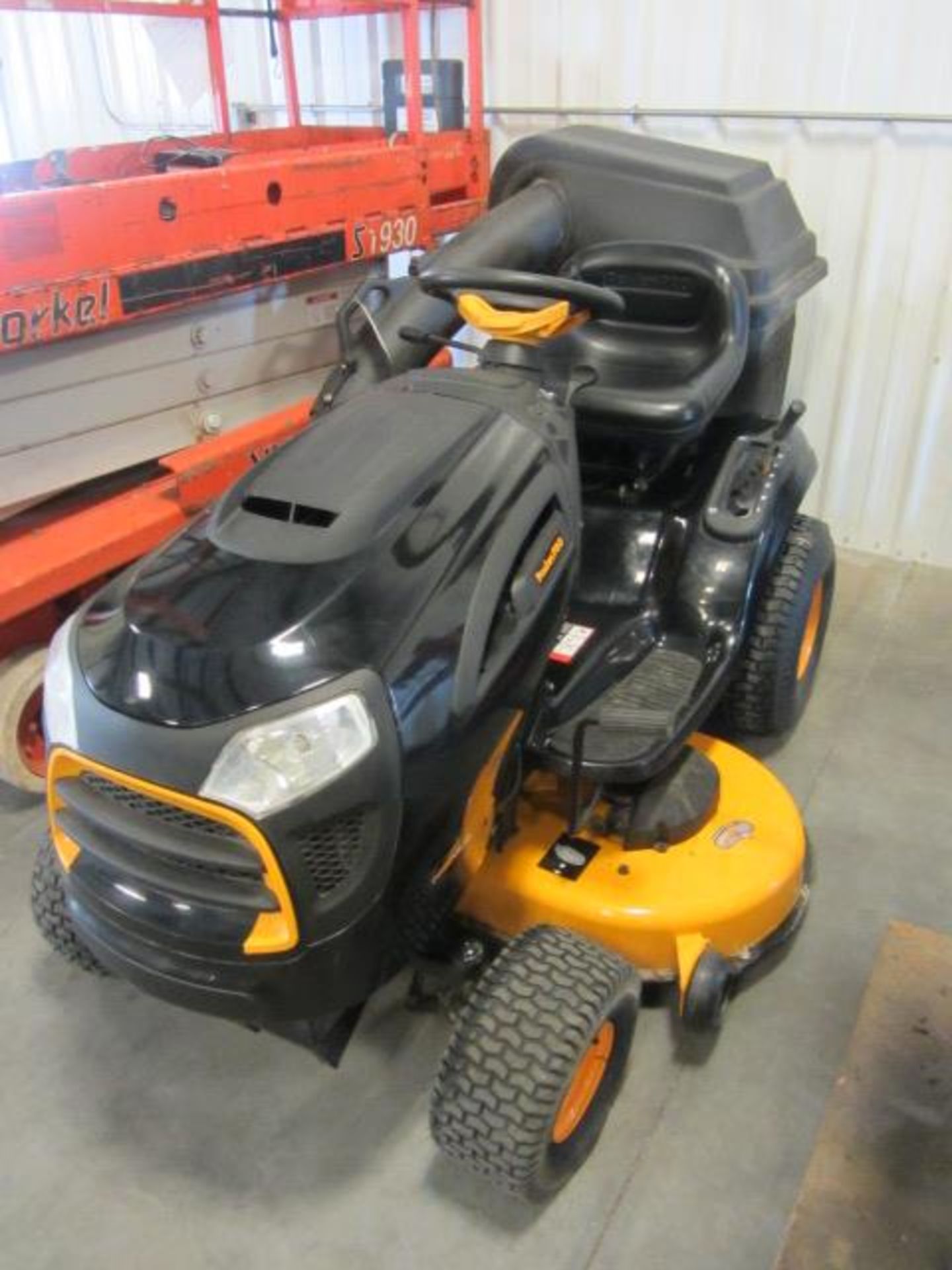 Poulan Pro 6-Stage Lawnmower with Dual Blade, Sidecatcher - Image 2 of 6