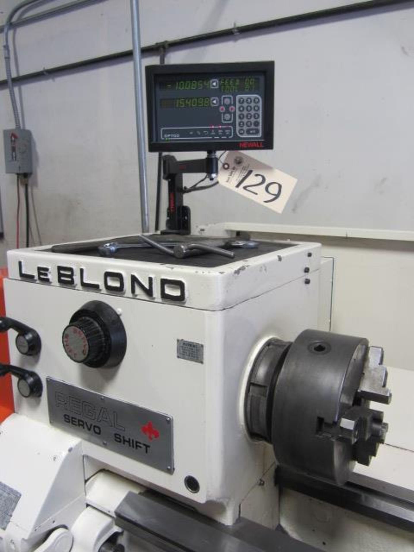 Leblond 18'' x 40'' Servo Shift Engine Lathe with 10'' 3-Jaw Chuck, Spindle Speeds to 1000 RPM, - Image 2 of 10