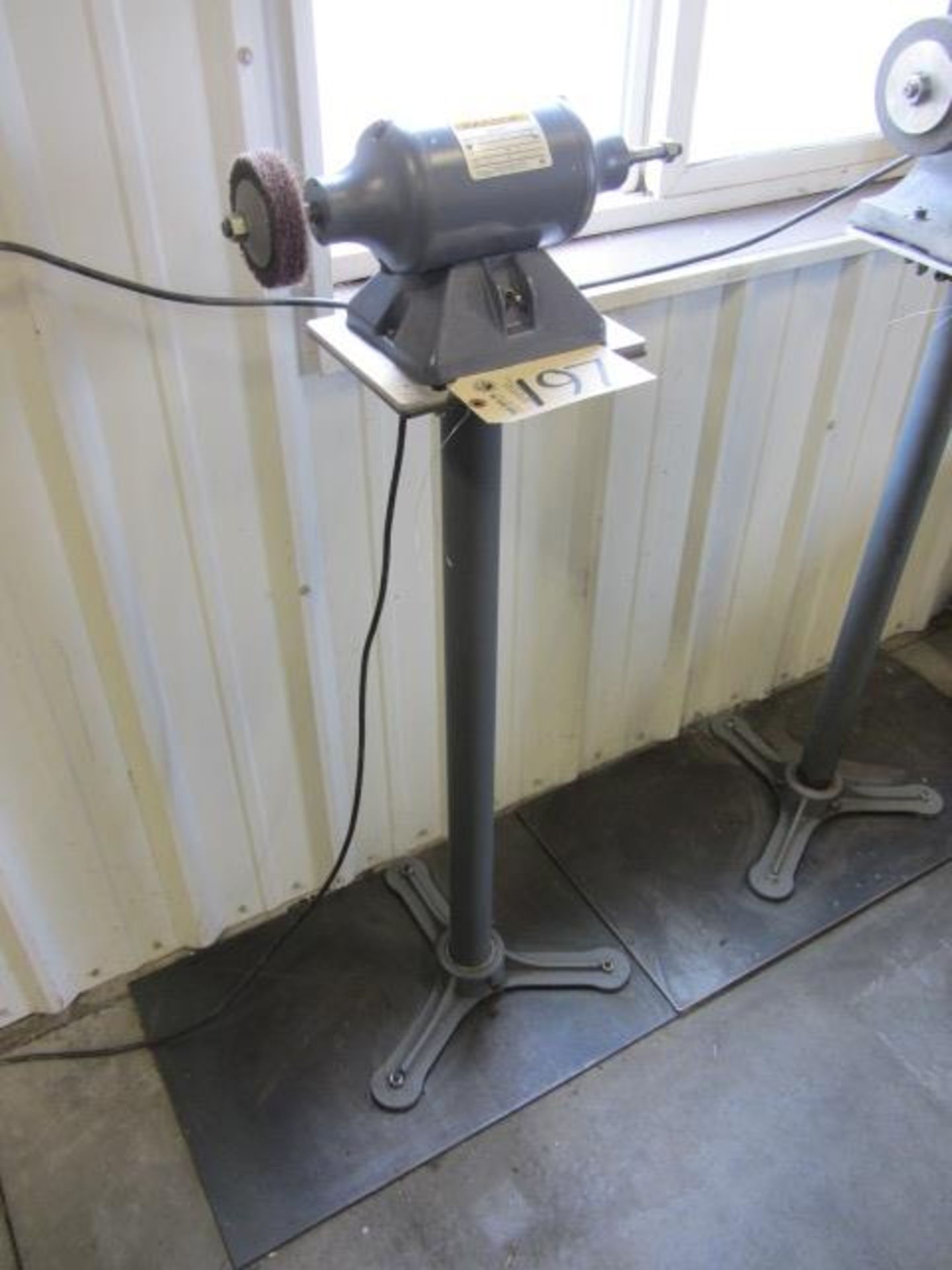 Pedestal Grinder