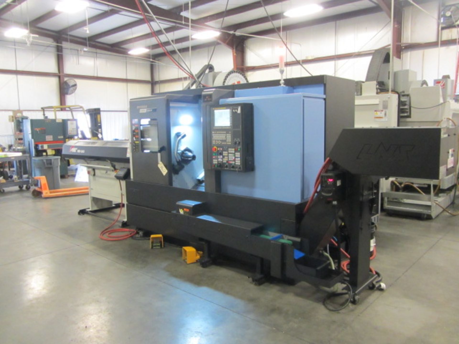 Doosan Lynx 220 LSYC CNC Turning Center with 8.25'' Chuck Main Spindle, 5.5'' Sub-Spindle, Y- - Bild 2 aus 9