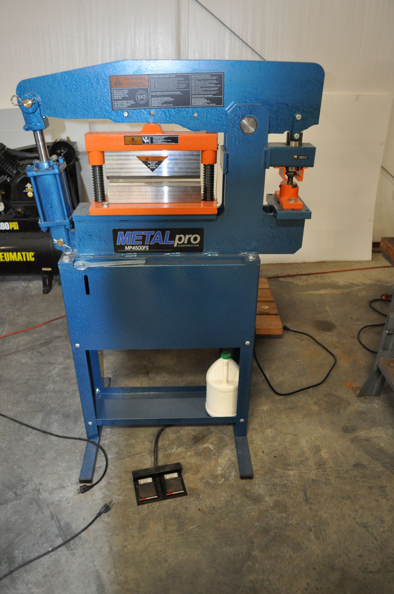 Metal Pro MP4500FS Hydraulic Ironworker with Brake Attachment