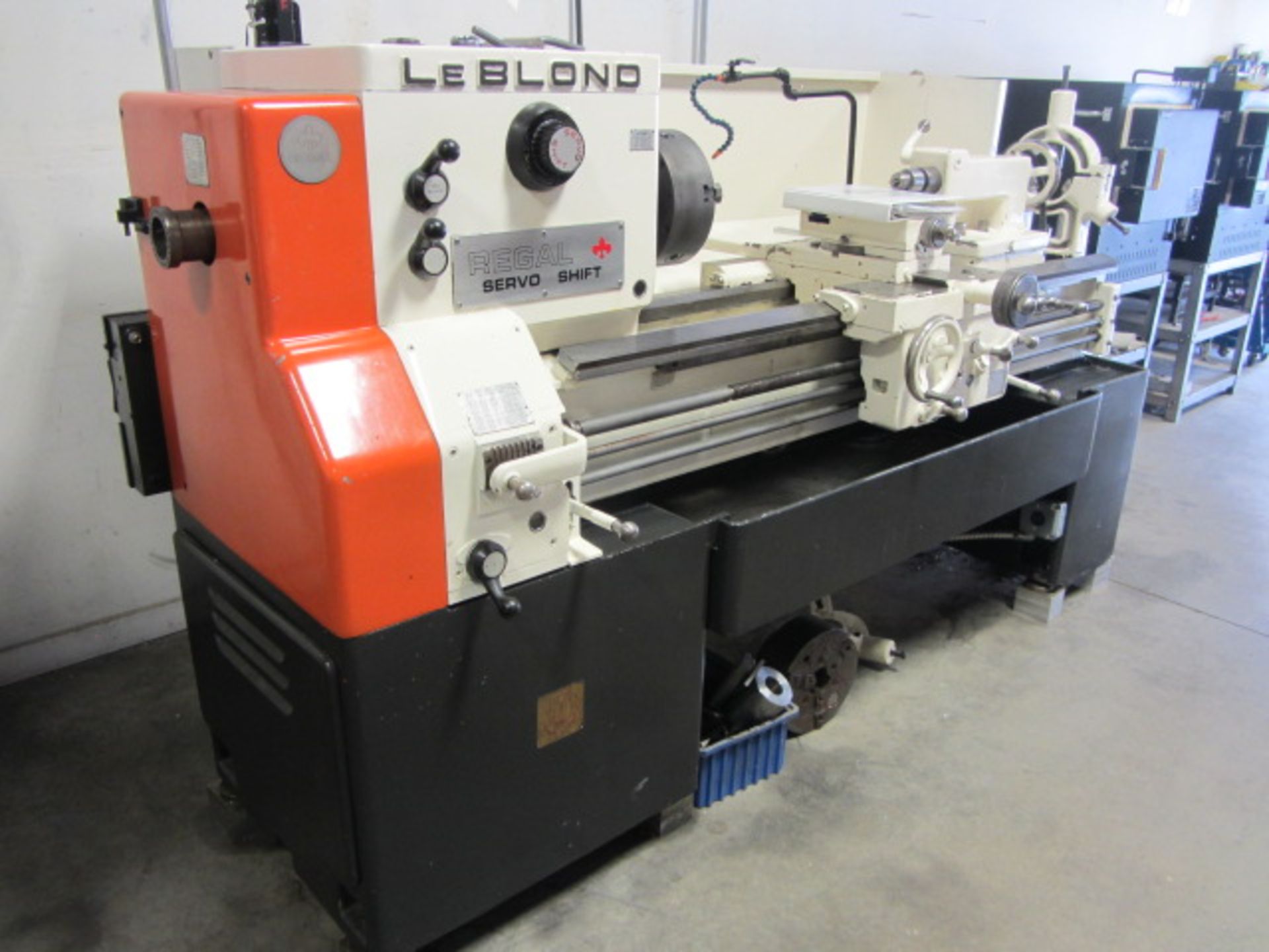 Leblond 18'' x 40'' Servo Shift Engine Lathe with 10'' 3-Jaw Chuck, Spindle Speeds to 1000 RPM, - Image 4 of 10