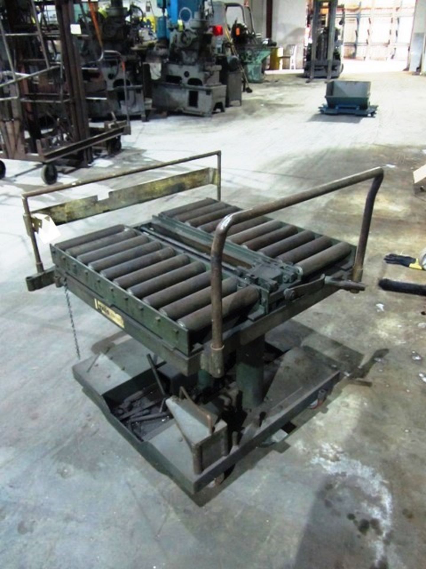 Lexco Portable Lift Table with Conveyor